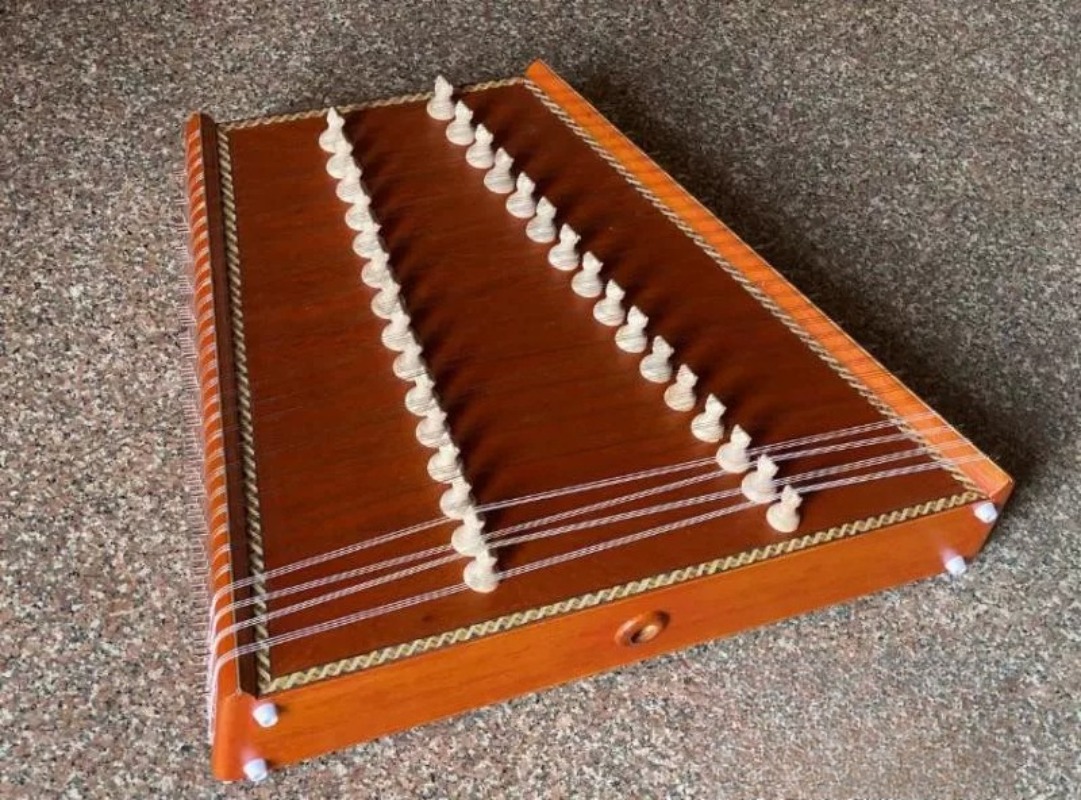 Importato dall'India, dulcimer - Musical Instrument In India recensione e prezzo